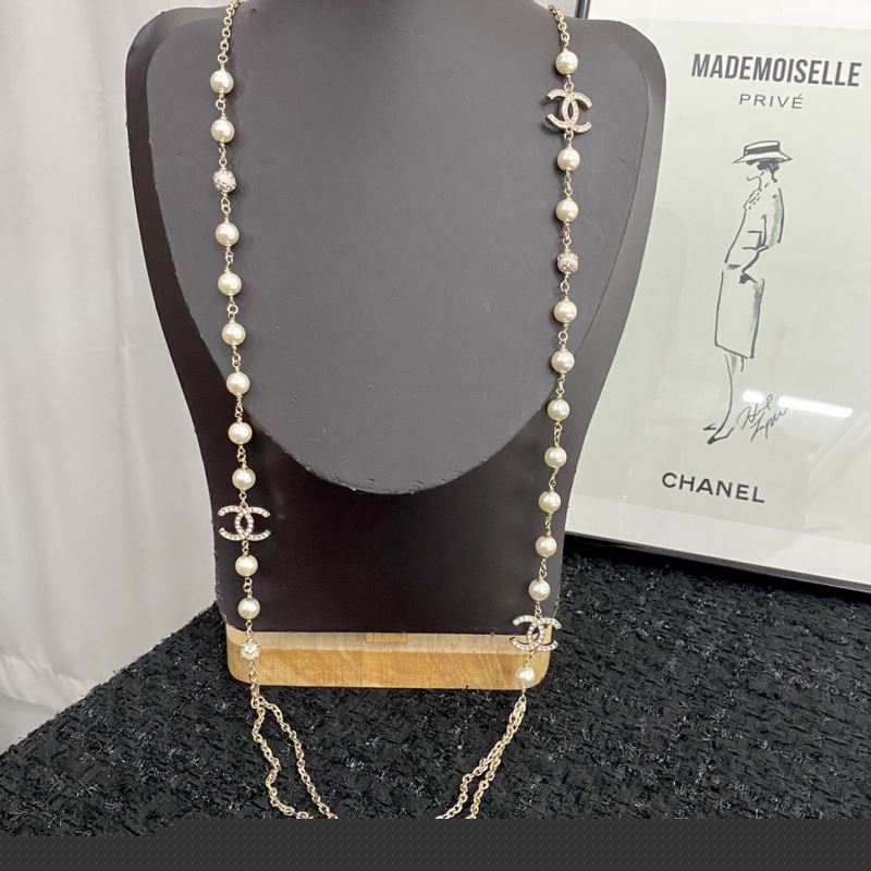 Ch*el brooches
